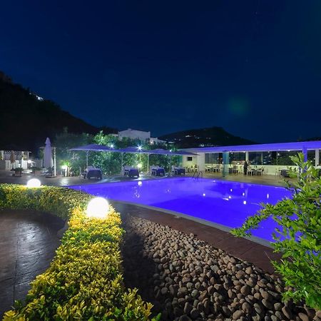 Agave Hotel يوتْسْوولْ المظهر الخارجي الصورة