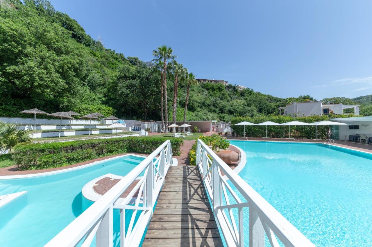 Agave Hotel يوتْسْوولْ المظهر الخارجي الصورة
