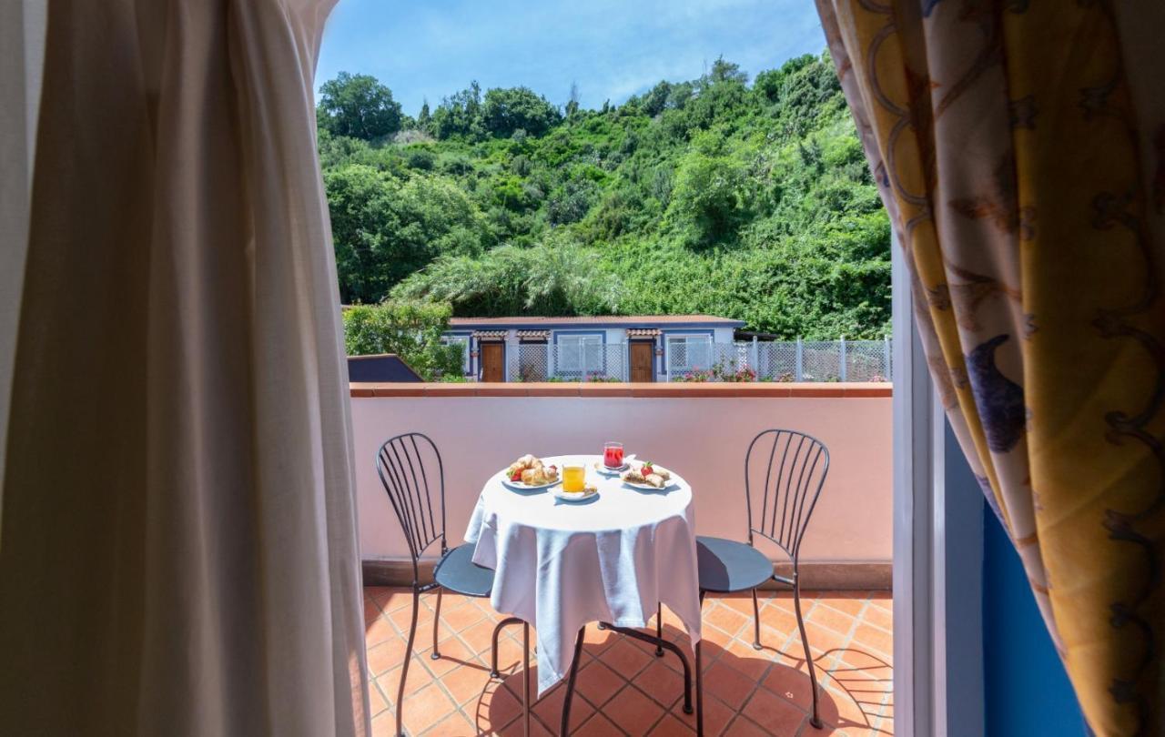Agave Hotel يوتْسْوولْ المظهر الخارجي الصورة