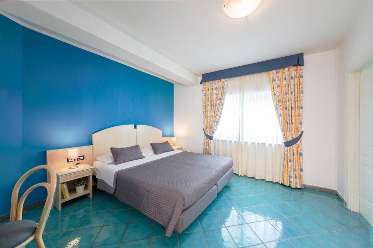 Agave Hotel يوتْسْوولْ المظهر الخارجي الصورة