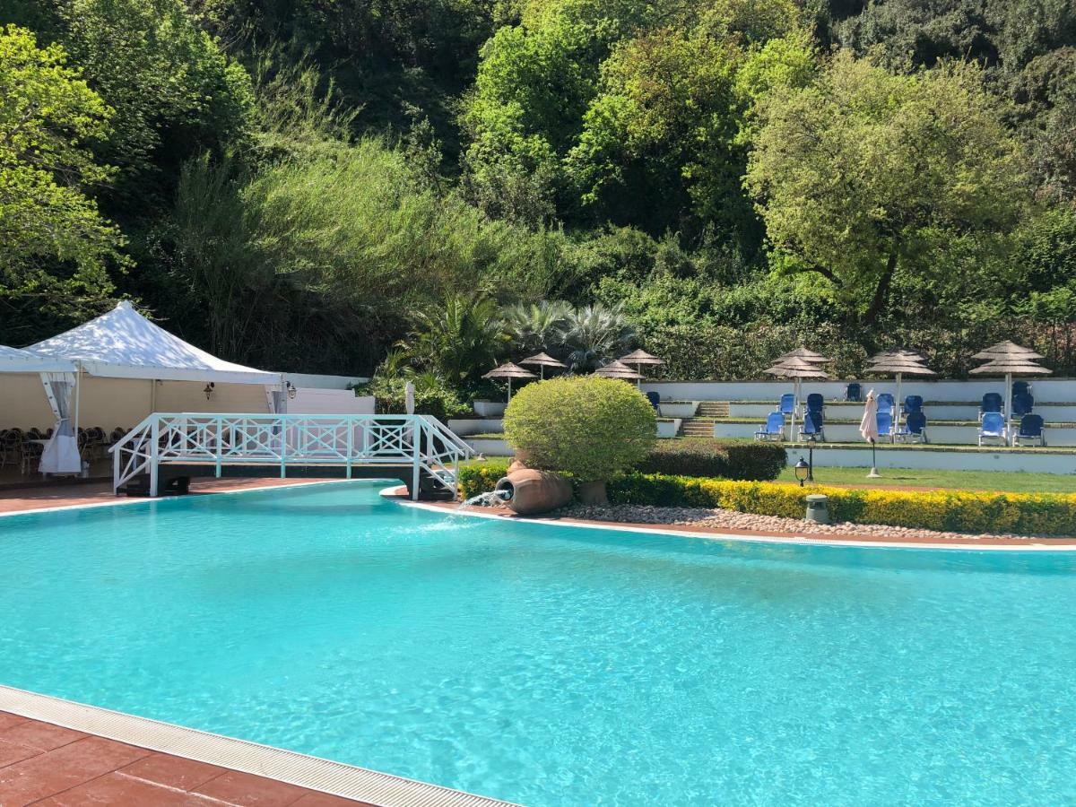 Agave Hotel يوتْسْوولْ المظهر الخارجي الصورة