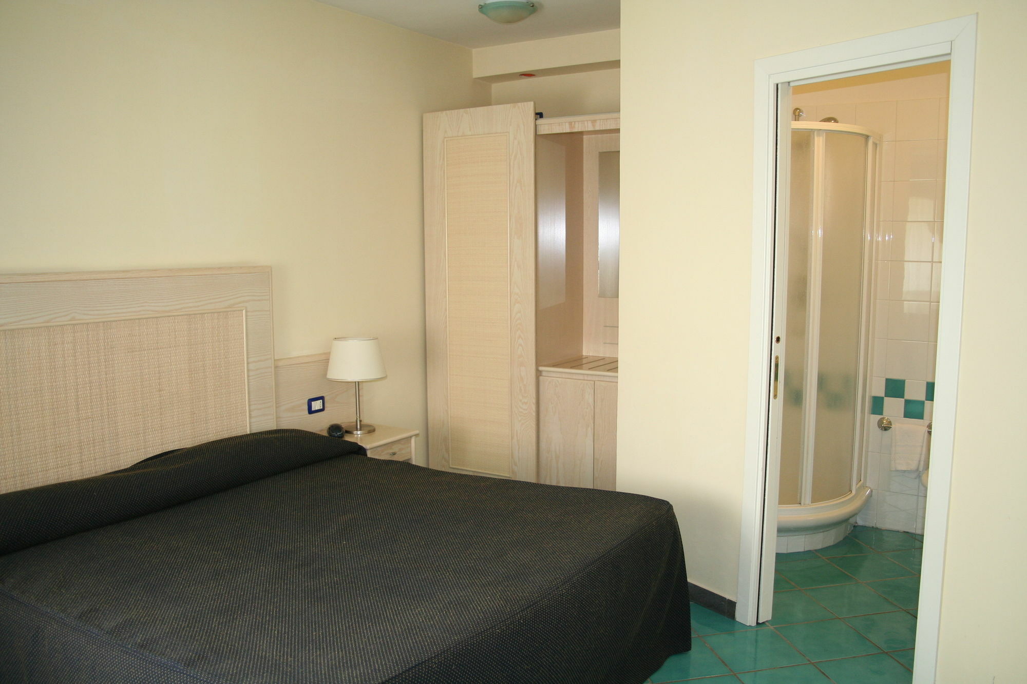 Agave Hotel يوتْسْوولْ المظهر الخارجي الصورة